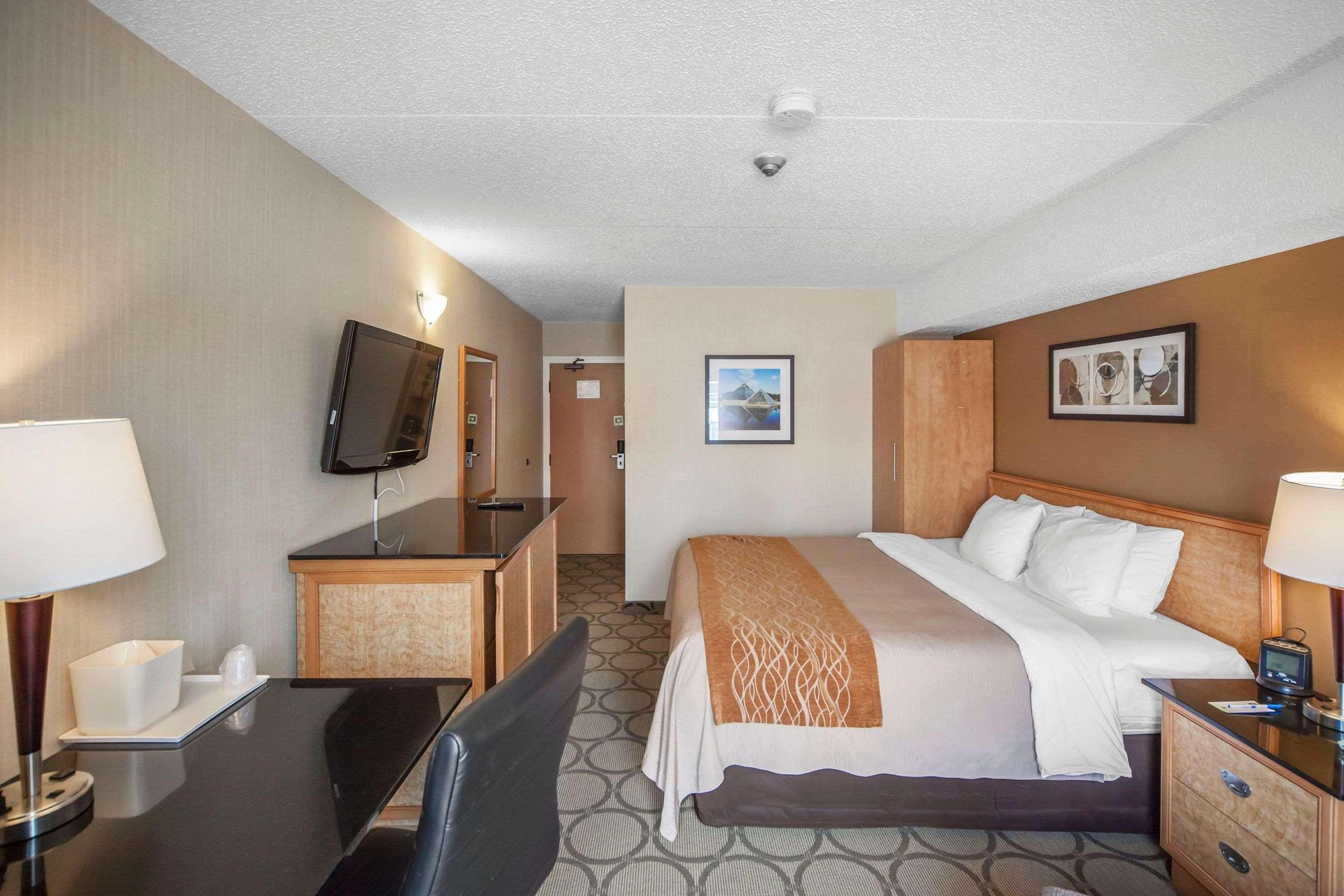 אדמונטון Comfort Inn West מראה חיצוני תמונה