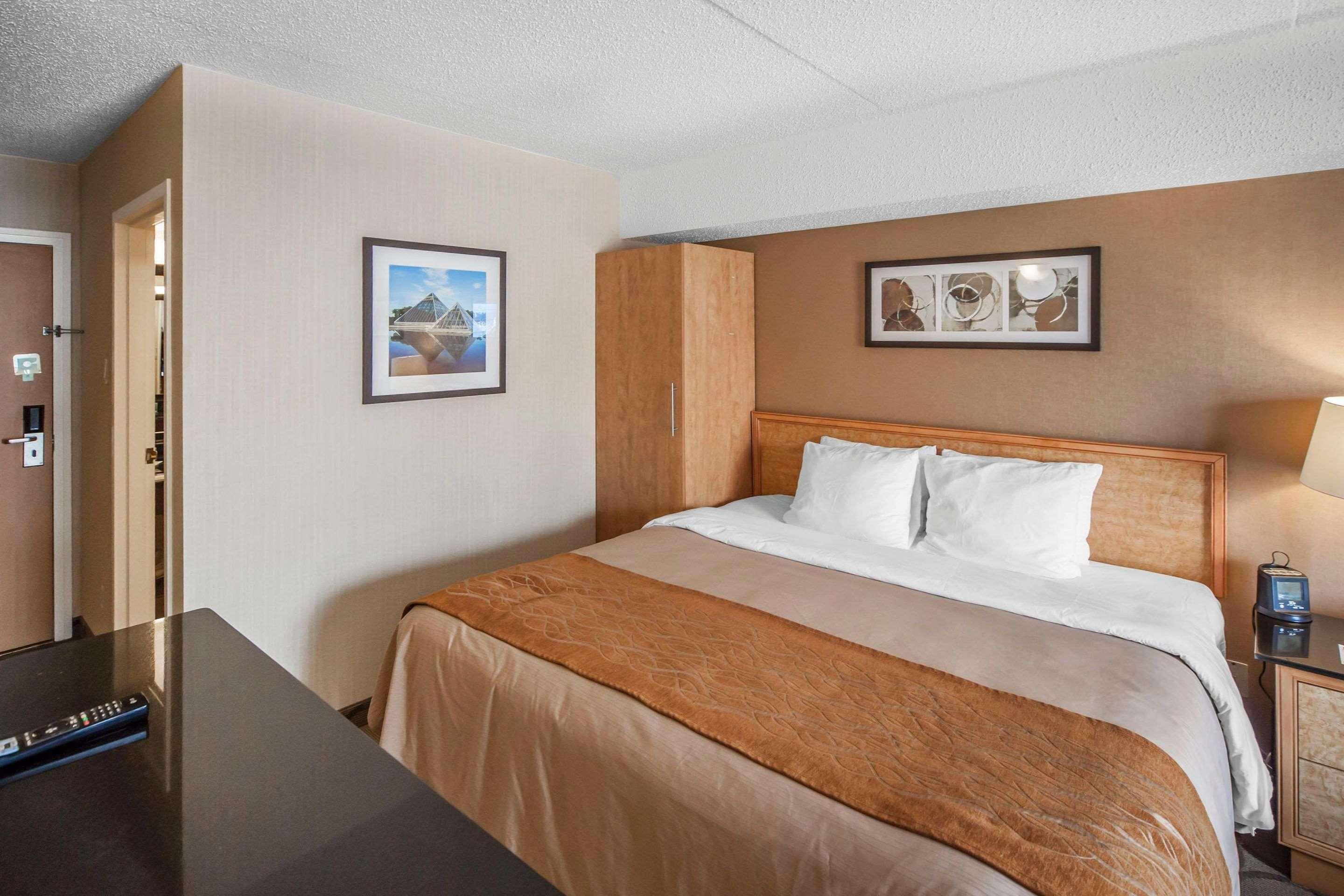 אדמונטון Comfort Inn West מראה חיצוני תמונה