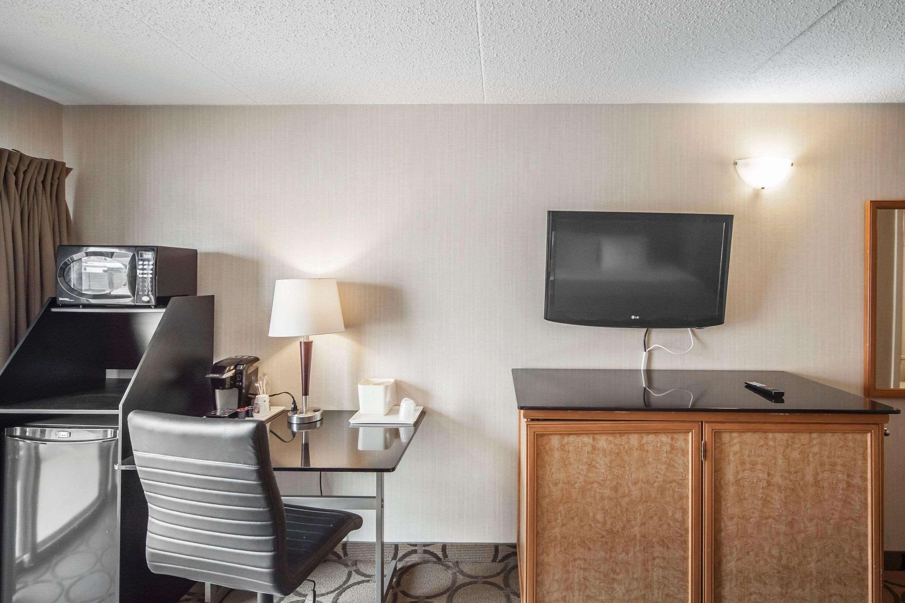 אדמונטון Comfort Inn West מראה חיצוני תמונה