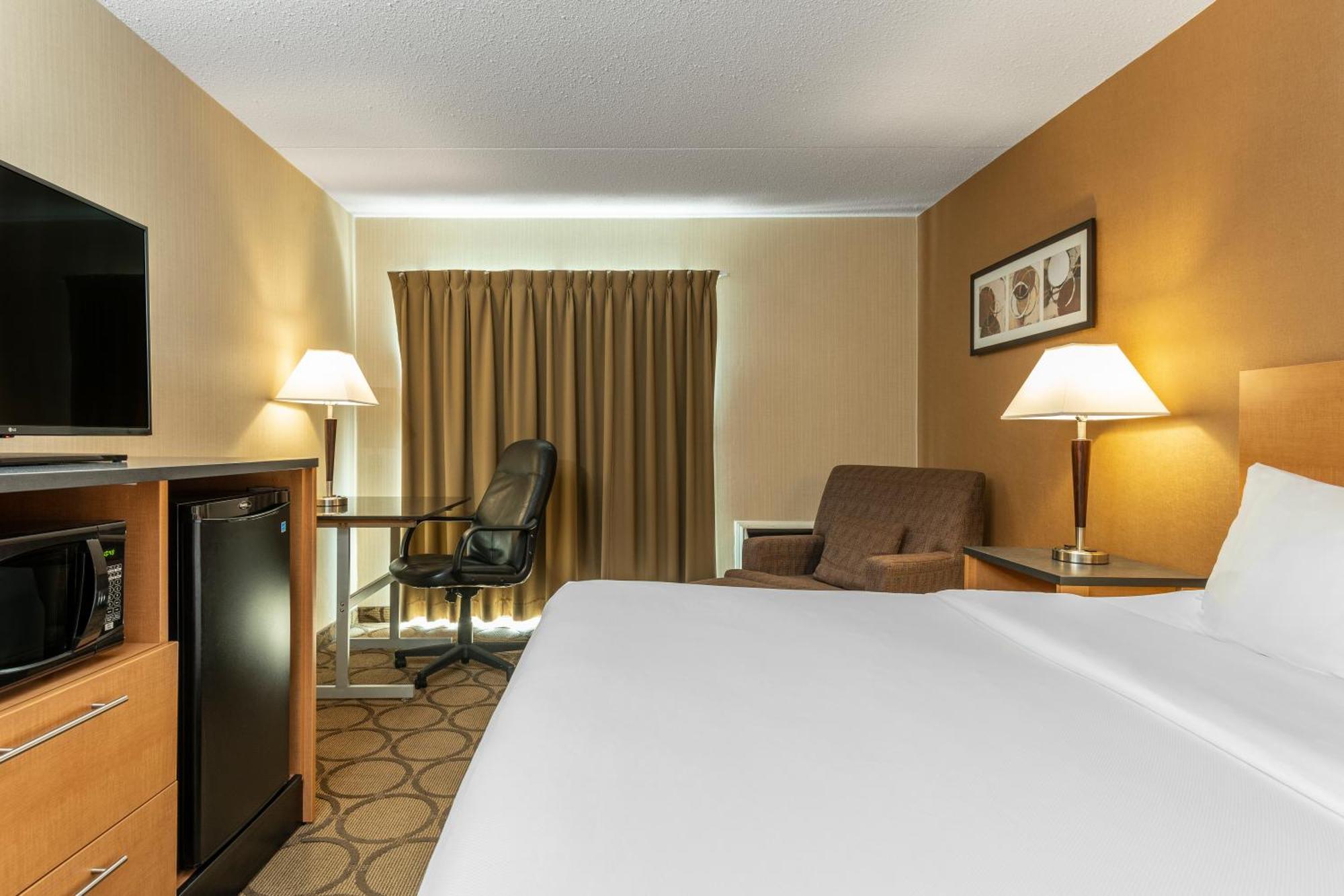 אדמונטון Comfort Inn West מראה חיצוני תמונה