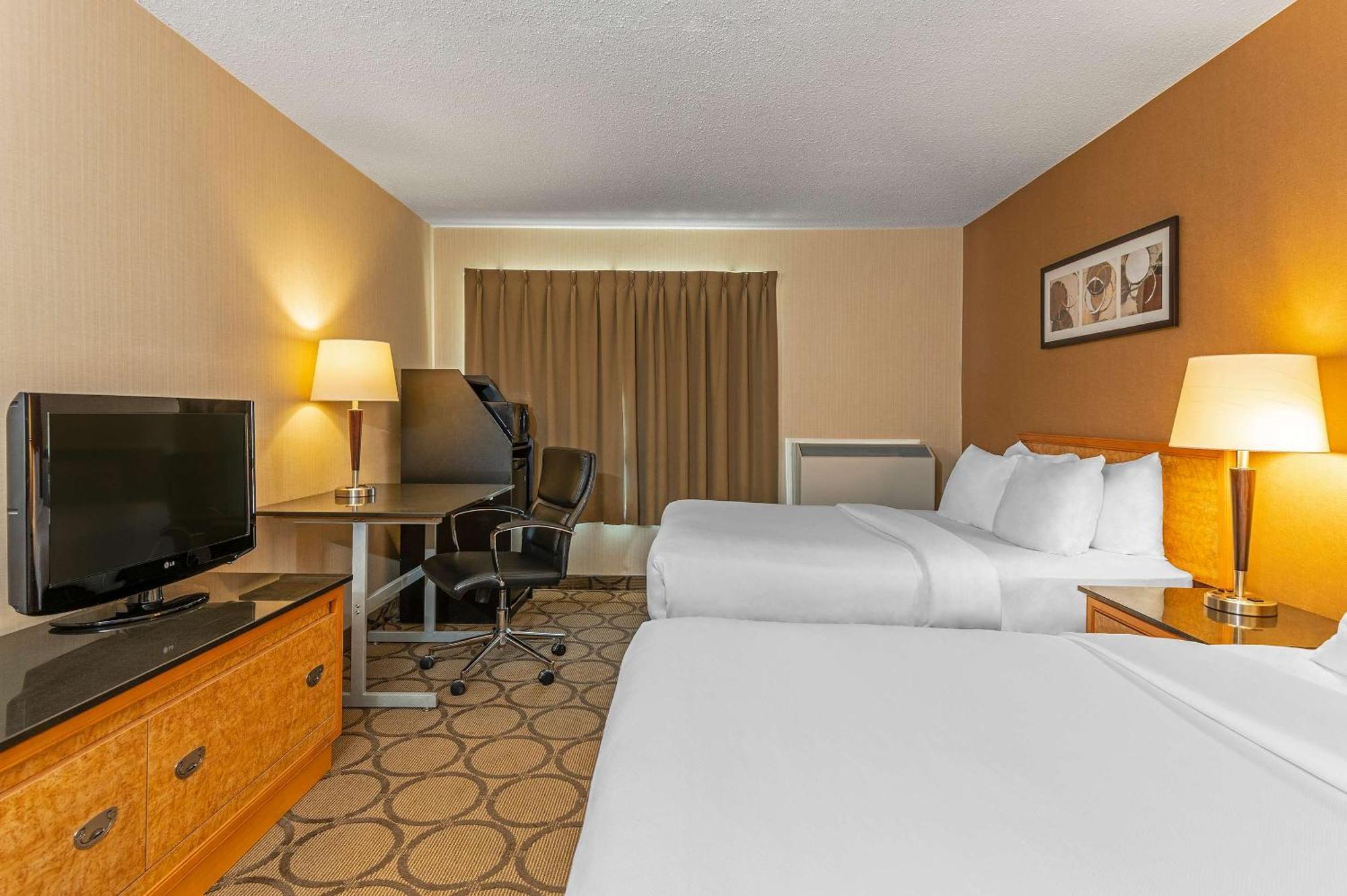 אדמונטון Comfort Inn West מראה חיצוני תמונה