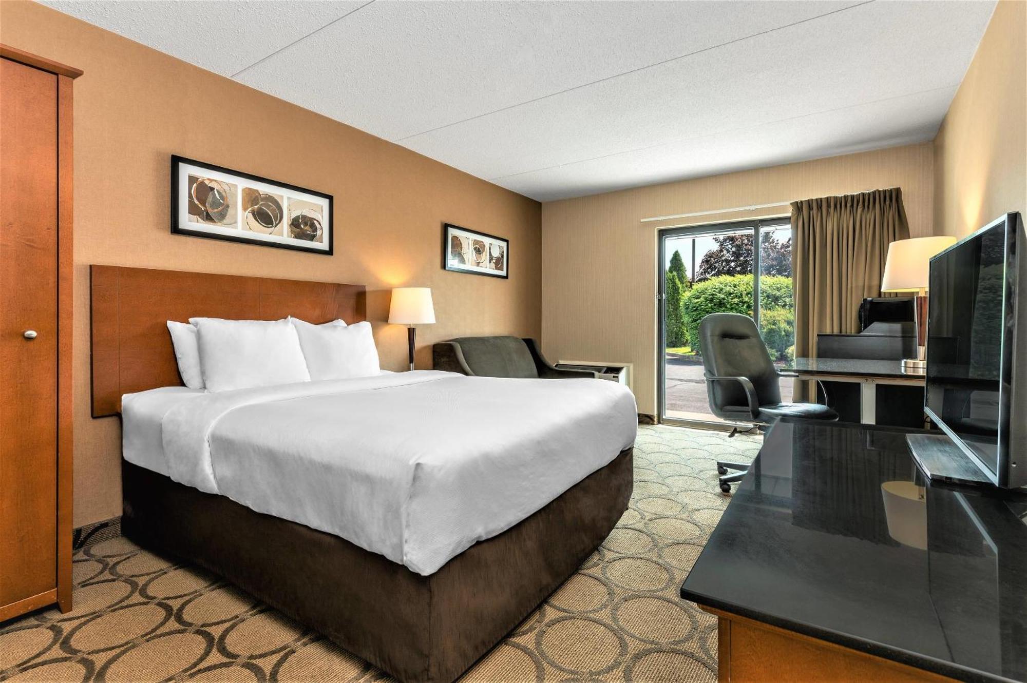 אדמונטון Comfort Inn West מראה חיצוני תמונה