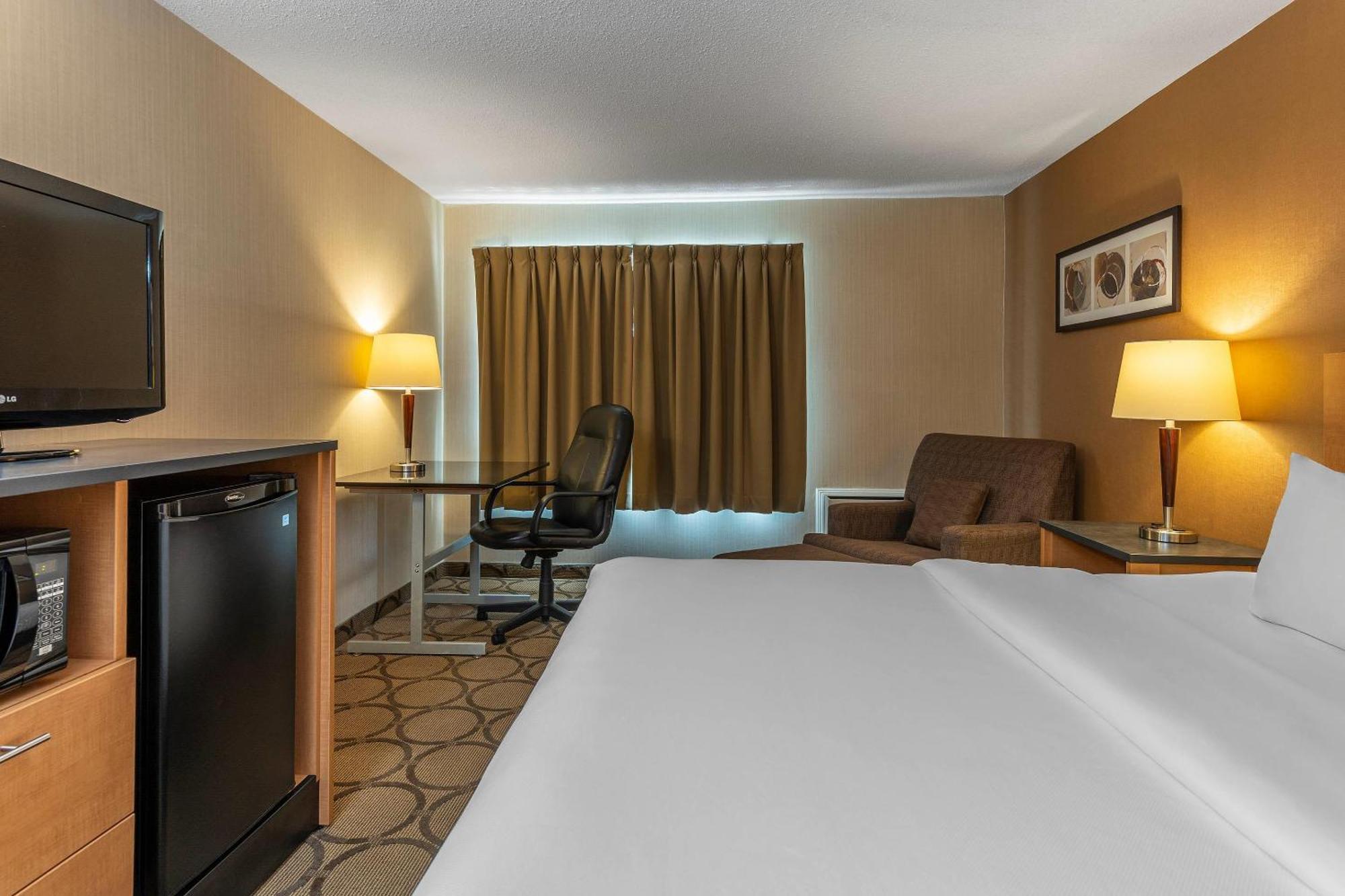 אדמונטון Comfort Inn West מראה חיצוני תמונה